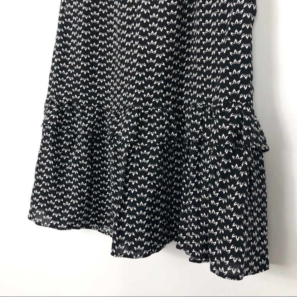 H&M Ruffle Bottom High Tie Neck Tank Blouse - Picture 7 of 7